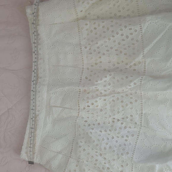 Beautiful Banana Republic Skirt - Picture 3 of 6